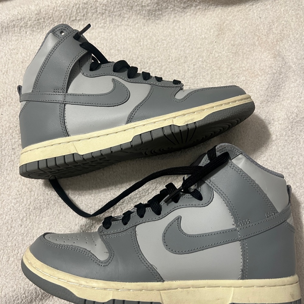 NIKE MID DUNKS